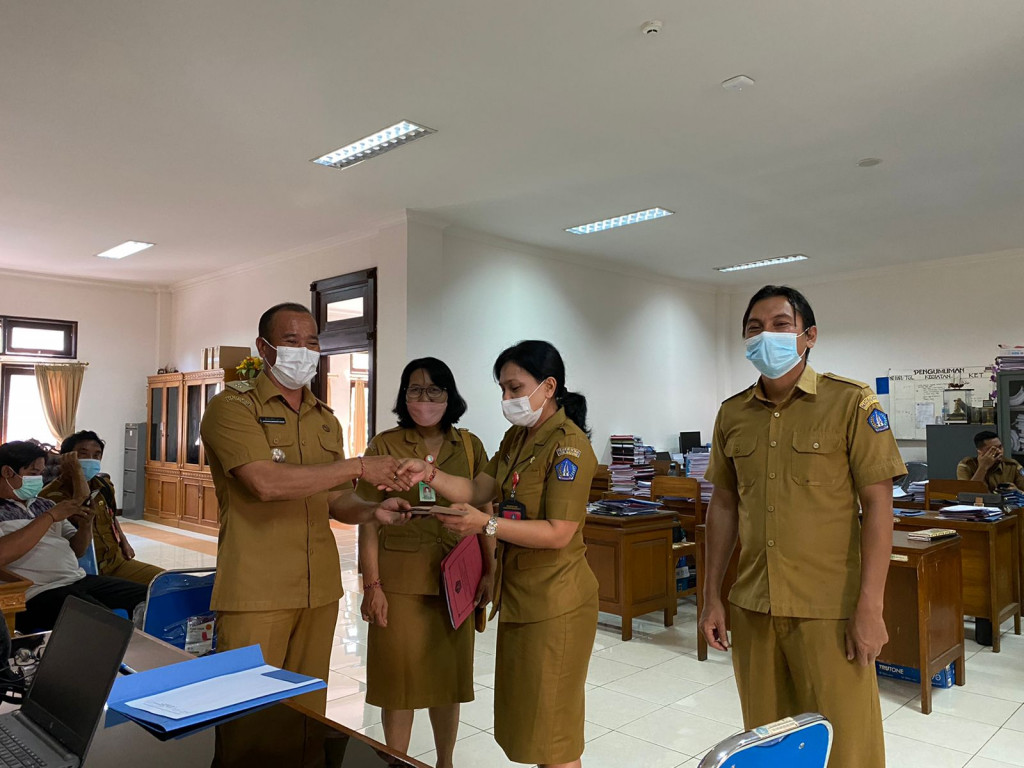 Penyerahan Dokumen Evaluasi Lomba Desa Petang Tingkat Kabupaten Tahun 2022